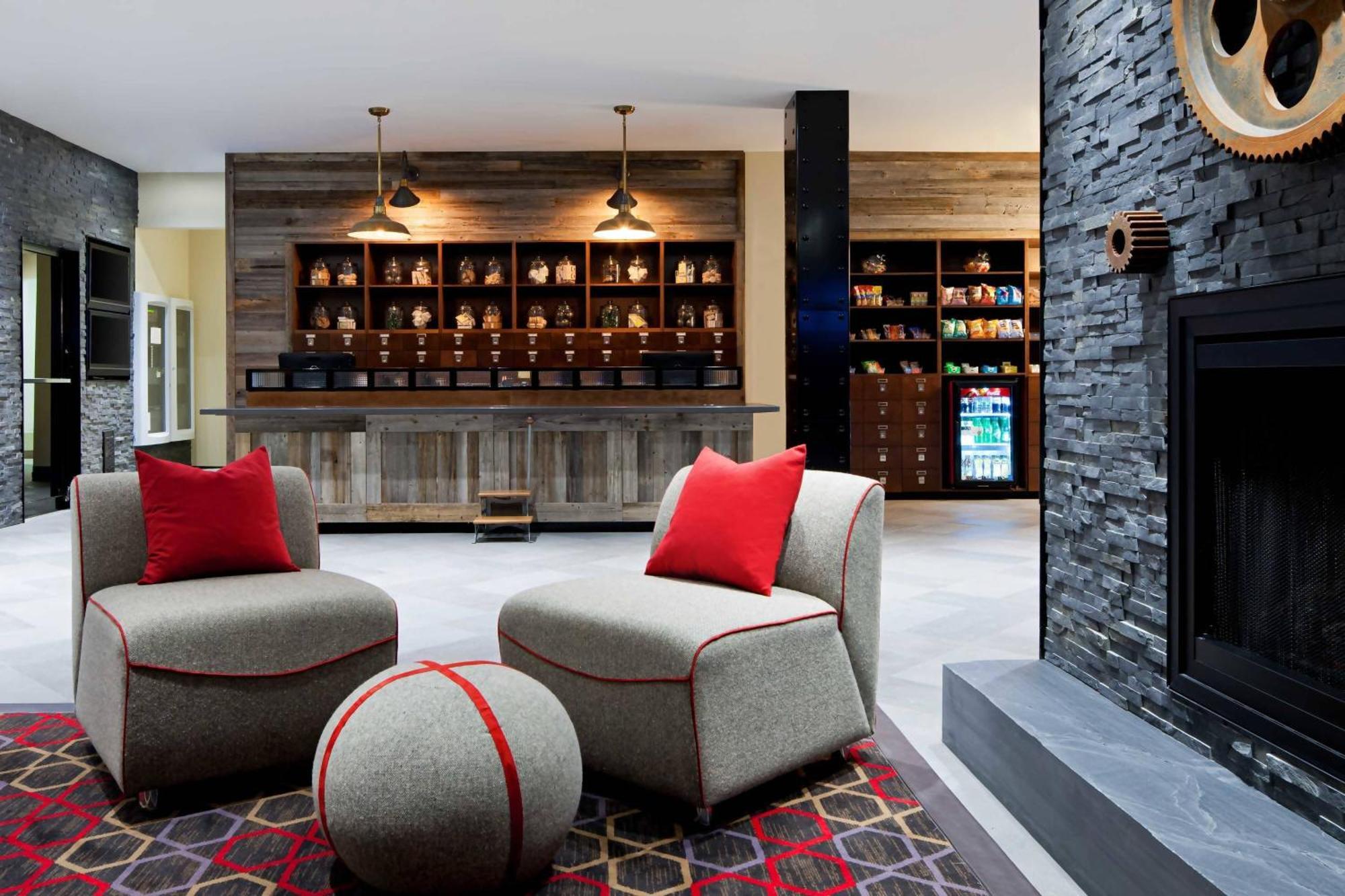Four Points By Sheraton Edmundston Hotel & Conference Center Exterior photo