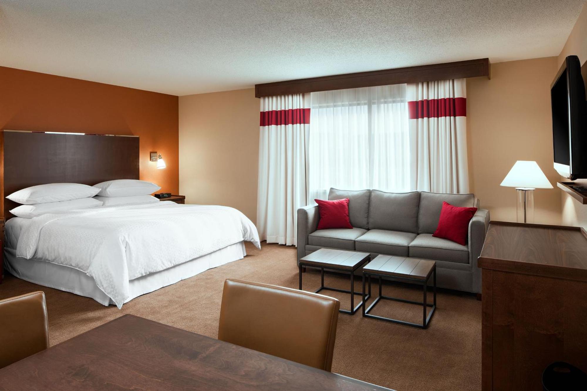 Four Points By Sheraton Edmundston Hotel & Conference Center Exterior photo