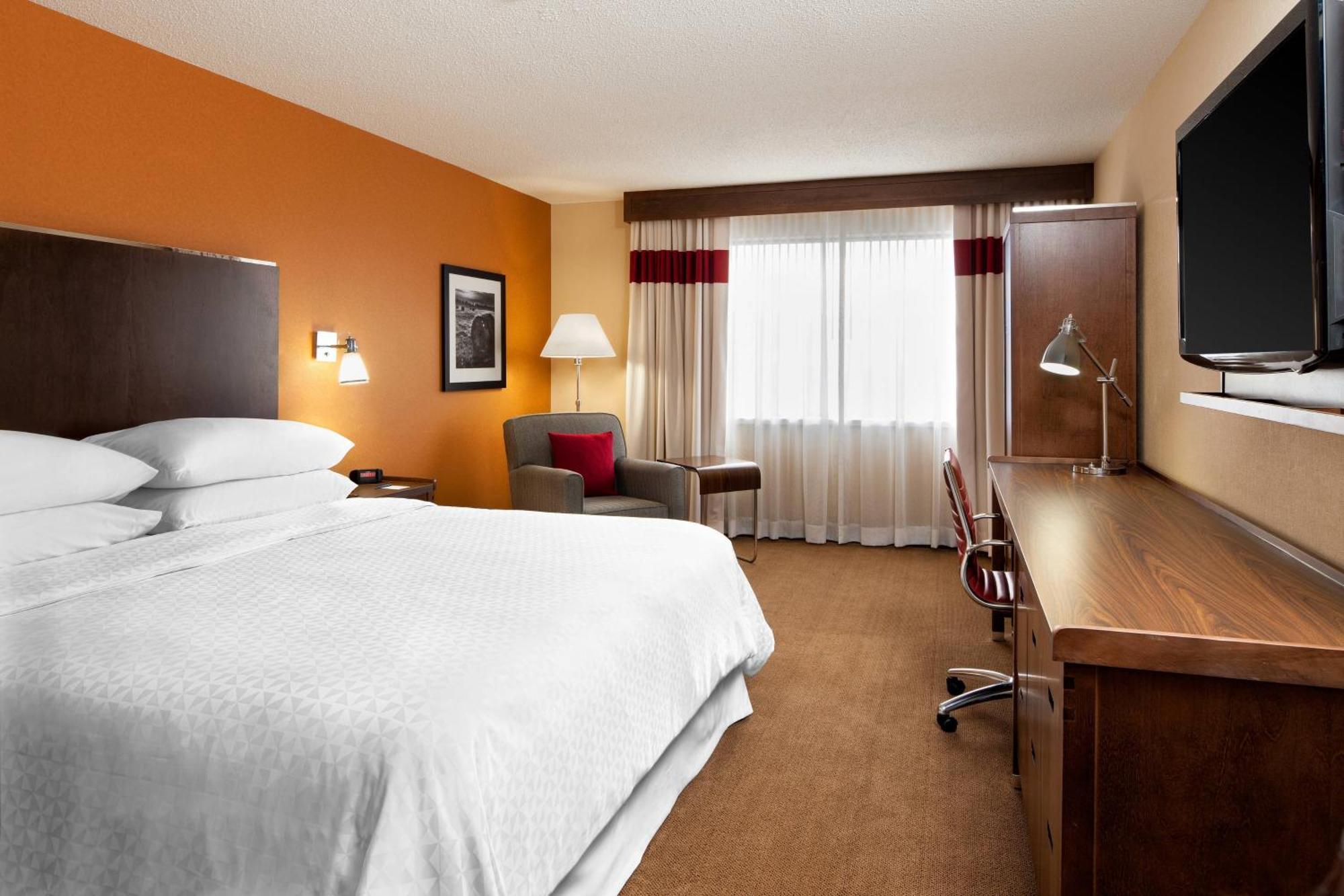 Four Points By Sheraton Edmundston Hotel & Conference Center Exterior photo