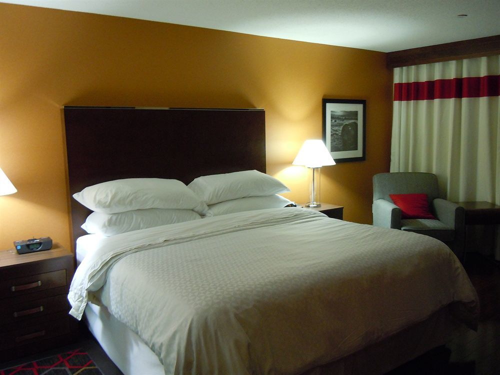 Four Points By Sheraton Edmundston Hotel & Conference Center Exterior photo
